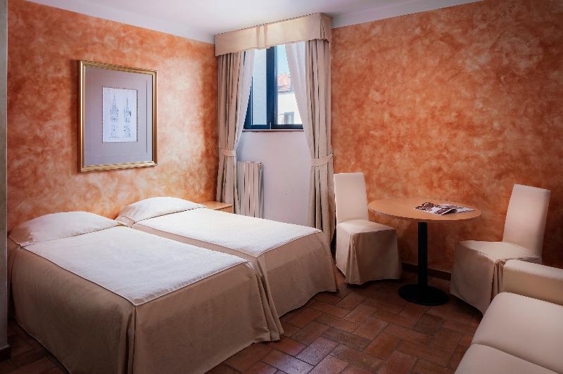 Hotel Roma Praga Esterno foto